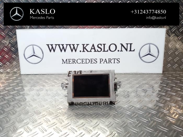 Begagnade Innerdisplay Mercedes E Estate (S212) E-250 CGI 16V BlueEfficiency Pris € 50,00 Marginaltabell erbjuds av kaslo auto parts