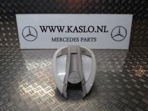 Gebrauchte Innenbeleuchtung vorne Mercedes CLS (C219) 350 3.5 V6 18V Preis auf Anfrage angeboten von kaslo auto parts