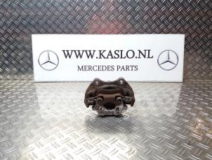 Używane Zacisk hamulcowy prawy tyl Mercedes CLS (C219) 350 3.5 V6 18V Cena na żądanie oferowane przez kaslo auto parts