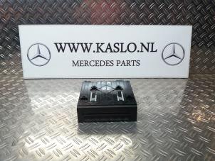 Używane Zmieniarka CD Mercedes SLK (R171) 3.5 350 V6 24V Cena na żądanie oferowane przez kaslo auto parts
