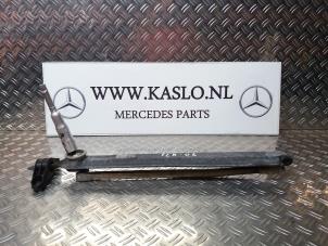 Used Gear lever Mercedes SLK (R171) 3.5 350 V6 24V Price on request offered by kaslo auto parts
