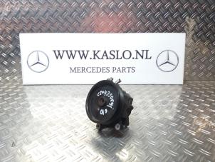 Usagé Pompe direction assistée Mercedes C (W204) 1.8 C-250 CGI 16V Prix € 100,00 Règlement à la marge proposé par kaslo auto parts