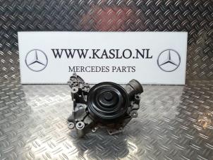 Usados Bomba de agua Mercedes SLK (R171) 3.5 350 V6 24V Precio de solicitud ofrecido por kaslo auto parts