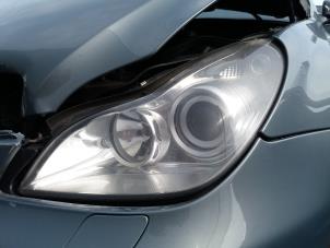 Used Headlight, left Mercedes CLS (C219) 350 CGI 3.5 V6 24V Price on request offered by kaslo auto parts