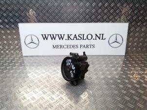 Usagé Pompe direction assistée Mercedes C (W204) 1.8 C-180 CGI 16V Prix € 100,00 Règlement à la marge proposé par kaslo auto parts