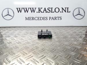 Usagé Antenne (divers) Mercedes CLS (C219) 500 5.0 V8 24V Prix sur demande proposé par kaslo auto parts