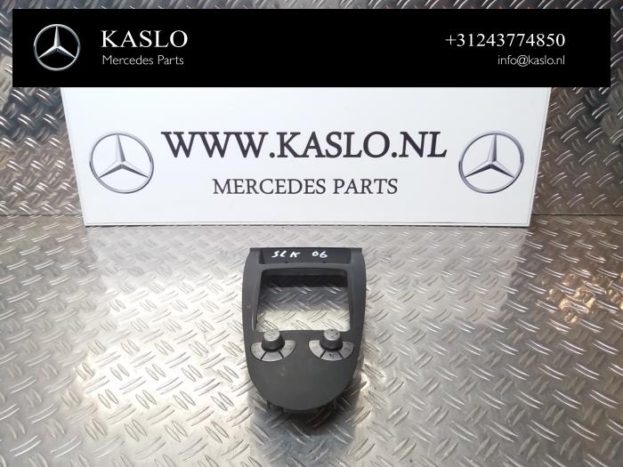 Usagé Commande toit escamotable Mercedes SLK (R171) 1.8 200 K 16V Prix sur demande proposé par kaslo auto parts