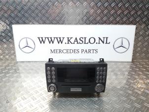 Usagé Panneau commande radio Mercedes SLK (R171) 1.8 200 K 16V Prix sur demande proposé par kaslo auto parts