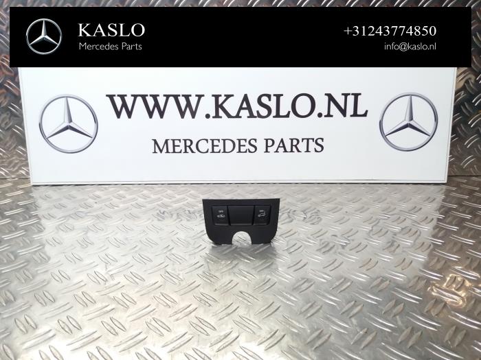Begagnade Larmmodul Mercedes A (W176) 1.6 A-180 16V Pris € 25,00 Marginaltabell erbjuds av kaslo auto parts