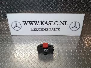 Used Miscellaneous Mercedes SLK (R171) 1.8 200 K 16V Price on request offered by kaslo auto parts
