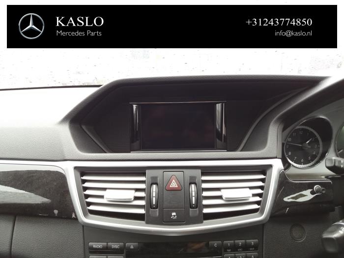 Begagnade Innerdisplay Mercedes E Estate (S212) E-350 CDI V6 24V BlueEfficiency Pris på förfrågan erbjuds av kaslo auto parts