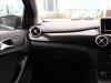 Airbag droite (tableau de bord) d'un Mercedes B (W246,242), 2011 / 2018 1.8 B-200 CDI BlueEFFICIENCY 16V, Berline avec hayon arrière, Diesel, 1.796cc, 100kW (136pk), FWD, OM651901, 2011-11 / 2014-08, 246.201 2013