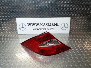 Gebrauchte Rücklicht links Mercedes CLS (C219) 350 3.5 V6 18V Preis € 100,00 Margenregelung angeboten von kaslo auto parts