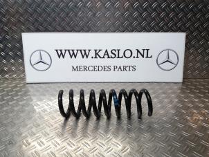 Usagé Ressort de flexion arrière Mercedes CLC (C203) 2.2 220 CDI 16V Prix sur demande proposé par kaslo auto parts