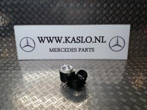 Gebrauchte Sicherheitsgurt Mitte hinten Mercedes E (W212) E-220 CDI 16V BlueEfficiency Preis € 50,00 Margenregelung angeboten von kaslo auto parts