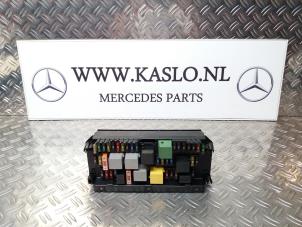 Używane Skrzynka bezpieczników Mercedes E (W212) E-220 CDI 16V BlueEfficiency Cena € 150,00 Procedura marży oferowane przez kaslo auto parts
