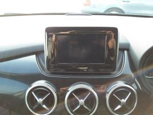 Używane Wyswietlacz wewnetrzny Mercedes B (W246,242) 1.8 B-200 CDI BlueEFFICIENCY 16V Cena € 50,00 Procedura marży oferowane przez kaslo auto parts