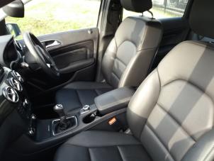 Used Seats + rear seat (complete) Mercedes B (W246,242) 1.8 B-200 CDI BlueEFFICIENCY 16V Price on request offered by kaslo auto parts