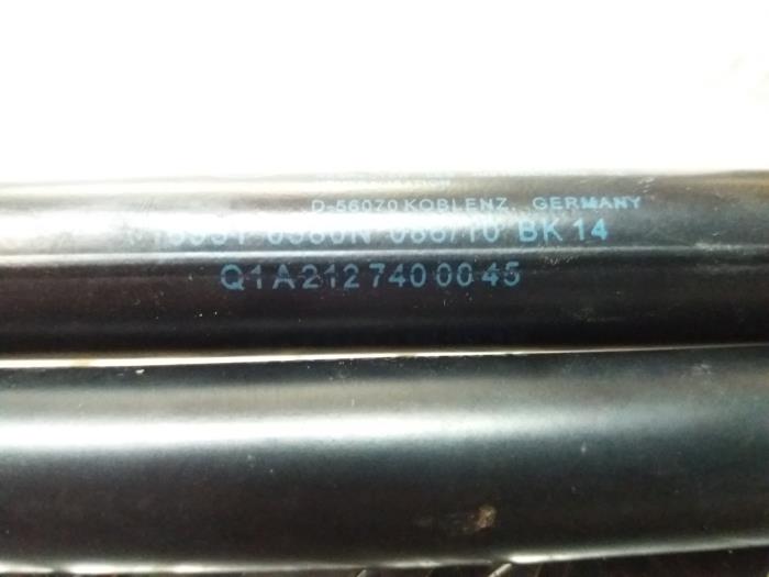 Zestaw amortyzatorów gazowych tylnej klapy z Mercedes-Benz E Estate (S212) E-250 CDI 16V BlueEfficiency 2010