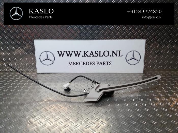 Używane Rózne Mercedes E Estate (S212) Cena na żądanie oferowane przez kaslo auto parts