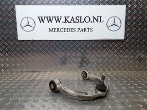 Used Front upper wishbone, right Mercedes ML II (164/4JG) 3.0 ML-320 CDI 4-Matic V6 24V Price € 50,00 Margin scheme offered by kaslo auto parts