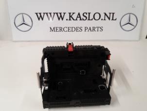 Usados Caja de fusibles Mercedes S (W221) Precio de solicitud ofrecido por kaslo auto parts