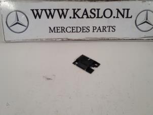 Used Bluetooth antenna Mercedes S (W221) Price on request offered by kaslo auto parts