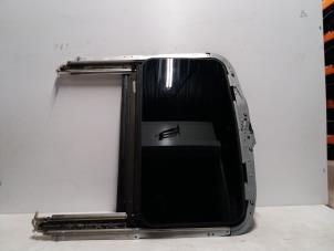 Used Glass sunroof Mercedes ML II (164/4JG) Price € 100,00 Margin scheme offered by kaslo auto parts