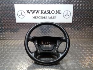Usagé Volant Mercedes SL (R230) 5.0 SL-500 V8 24V Prix sur demande proposé par kaslo auto parts