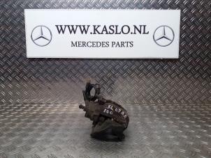 Usagé Etrier de frein arrière droit Mercedes SL (R230) 5.0 SL-500 V8 24V Prix € 75,00 Règlement à la marge proposé par kaslo auto parts