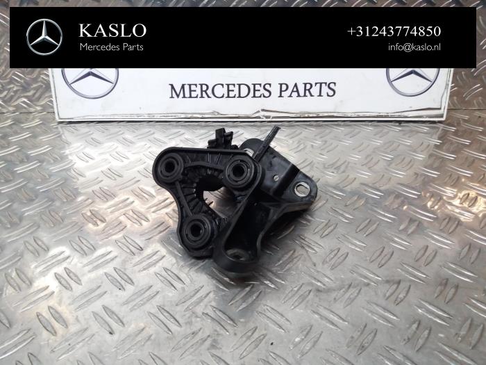Begagnade Diverse Mercedes E (W212) E-220 CDI 16V BlueEfficiency,BlueTEC Pris på förfrågan erbjuds av kaslo auto parts