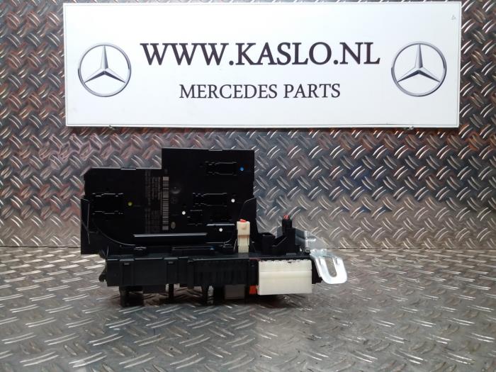 Fuse box from a Mercedes-Benz C (W204) 1.8 C-180 CGI 16V 2012