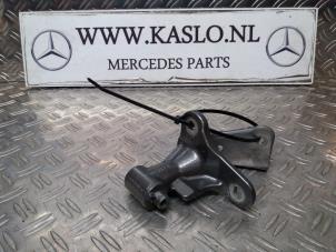 Used Rear door hinge, left Mercedes B (W246,242) Price € 50,00 Margin scheme offered by kaslo auto parts