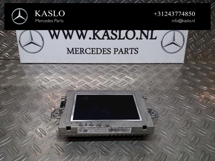 Begagnade Innerdisplay Mercedes E Estate (S212) E-220 CDI 16V BlueEfficiency Pris € 50,00 Marginaltabell erbjuds av kaslo auto parts