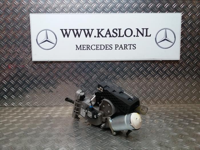 Tailgate motor from a Mercedes-Benz E Estate (S212) E-250 CDI 16V BlueEfficiency 2013