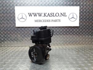 Used Power steering pump Mercedes E (W212) E-220 CDI 16V BlueEfficiency Price € 100,00 Margin scheme offered by kaslo auto parts