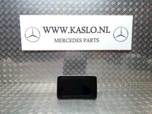 Używane Wyswietlacz wewnetrzny Mercedes C (W205) C-220 2.2 CDI BlueTEC, C-220 d 16V Cena € 200,00 Procedura marży oferowane przez kaslo auto parts