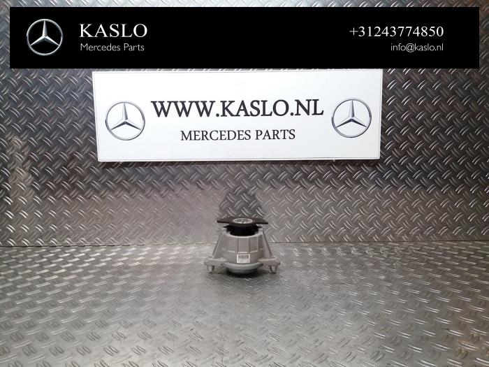 Used Engine mount Mercedes E (C207) E-400 3.0 V6 Turbo Price on request offered by kaslo auto parts