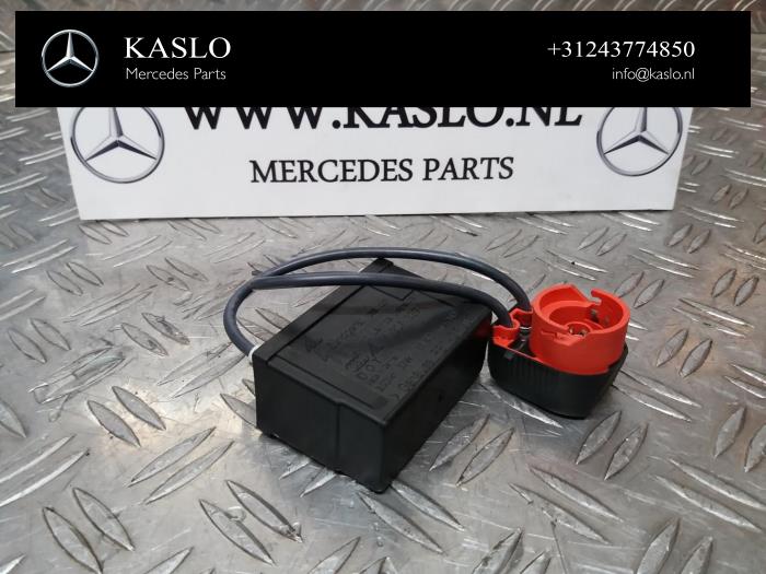 Używane Oprawa reflektora Mercedes S (W220) Cena na żądanie oferowane przez kaslo auto parts
