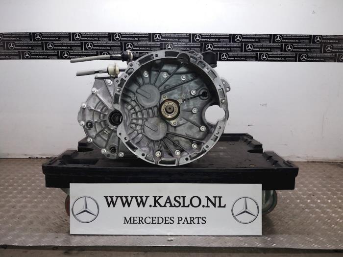 Caja de cambios de un Mercedes-Benz B (W246,242) 1.5 B-180 CDI 16V 2014