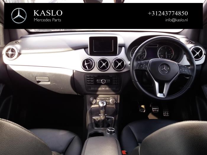 Usados Pantalla interior Mercedes B (W246/W242) 1.5 B-180 CDI,d 16V Precio € 50,00 Norma de margen ofrecido por kaslo auto parts