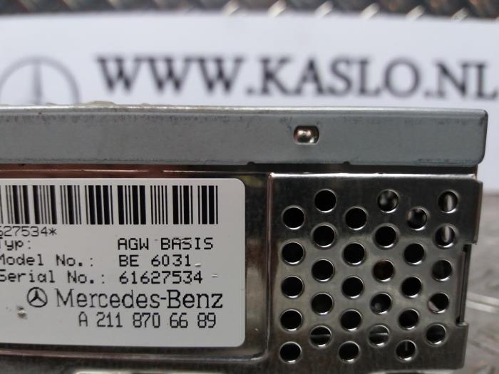 Radio amplifier from a Mercedes-Benz CLS (C219) 350 CGI 3.5 V6 24V 2007