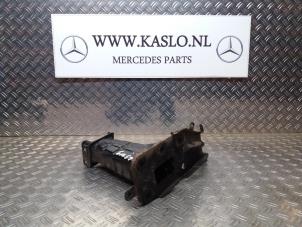 Used Front bumper bracket, right Mercedes CLS (C219) 350 3.5 V6 18V Price on request offered by kaslo auto parts