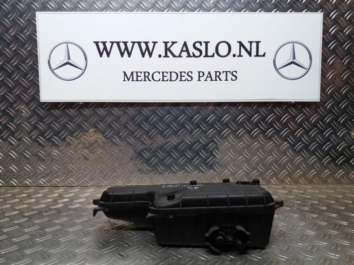 Miscellaneous from a Mercedes-Benz S (W221) 5.5 S-550 32V 2007
