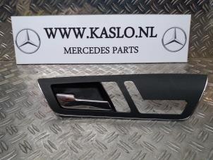 Used Door handle 4-door, front left Mercedes S (W221) 3.0 S-320 CDI 24V Price on request offered by kaslo auto parts