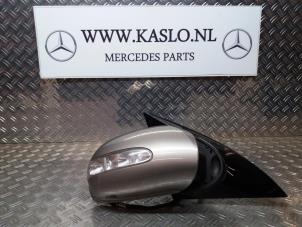 Używane Lusterko zewnetrzne prawe Mercedes R (W251) Cena na żądanie oferowane przez kaslo auto parts