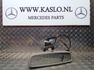 Używane Lusterko wewnetrzne Mercedes R (W251) 5.5 550 V8 32V 4-Matic Cena € 25,00 Procedura marży oferowane przez kaslo auto parts