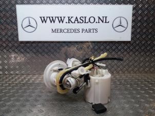 Używane Elektryczna pompa paliwa Mercedes C Estate (S204) 1.8 C-180 CGI 16V Cena € 100,00 Procedura marży oferowane przez kaslo auto parts