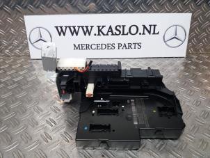 Usados Caja de fusibles Mercedes C Estate (S204) 1.8 C-180 CGI 16V Precio € 100,00 Norma de margen ofrecido por kaslo auto parts