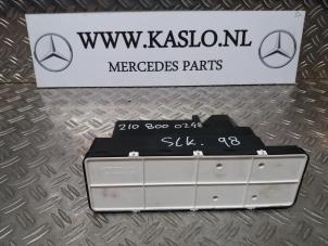 Used Electric central locking vacuum pump Mercedes SLK (R171) 1.8 200 K 16V Price on request offered by kaslo auto parts